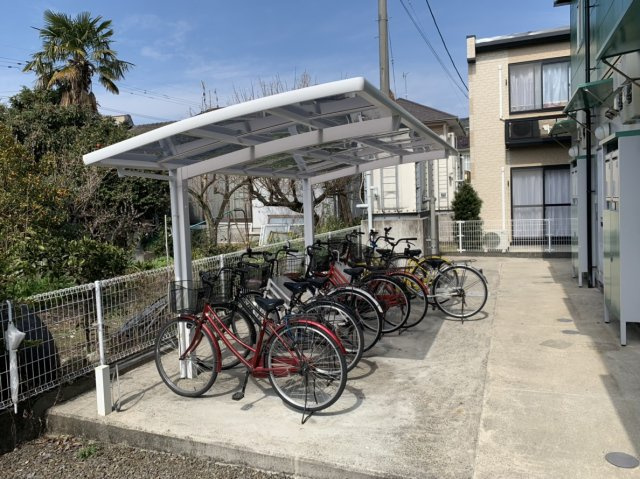 レオパレスＹＡＭＡＴＯⅡ　　のその他|屋根付き駐輪場（無料）