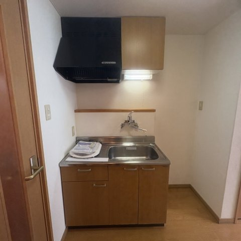 リジェ中島の駐車場