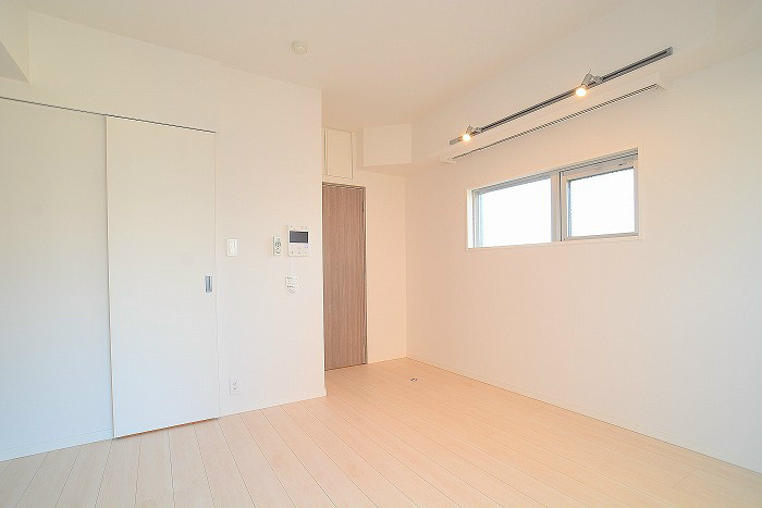 新品家具付きマンション亀戸10(KaGood東京)の居間・リビング