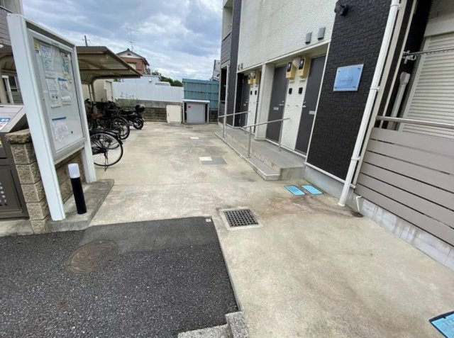 レオネクストジャルディーノＢのエントランス