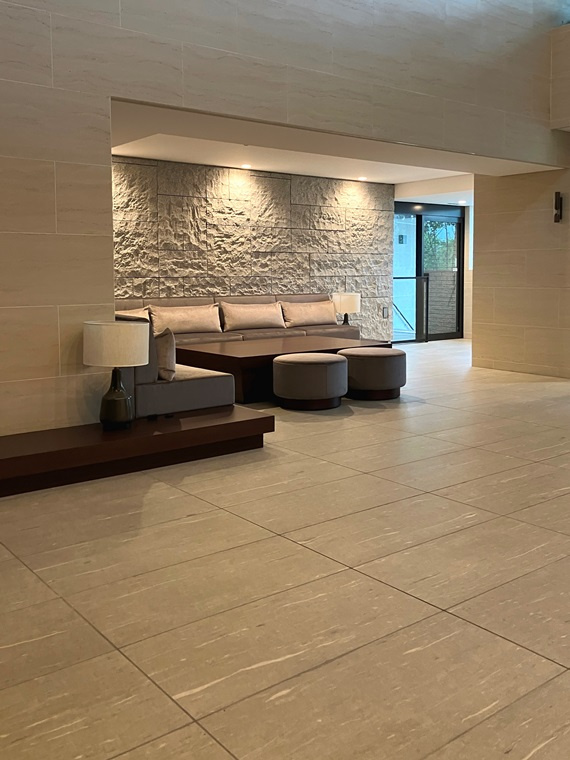 プラウド青葉台のロビー