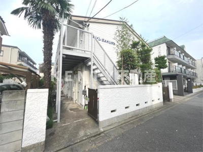 【エントランス】 | メゾンＳＡＫＵＲＡ | 毎日通るエントランスはこのようになっています