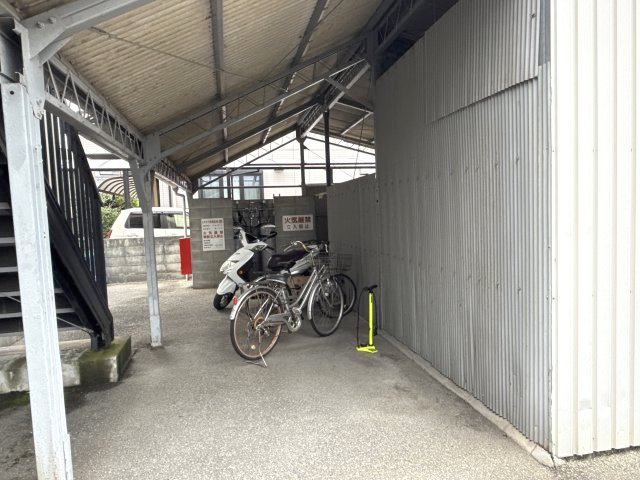 エステートピアあいらくの駐車場