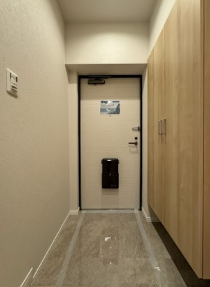 ライオンズマンション己斐本町の玄関