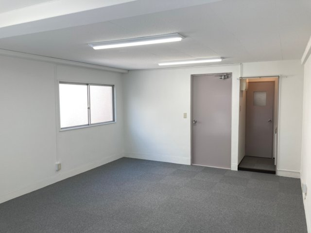 塚崎ビルの内装