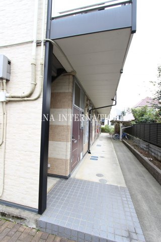 レオパレスＭＡＲＴＨＡのエントランス