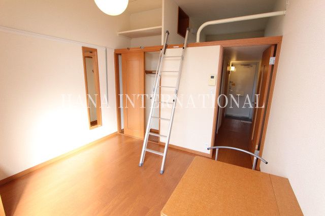 レオパレスＭＡＲＴＨＡの居間・リビング