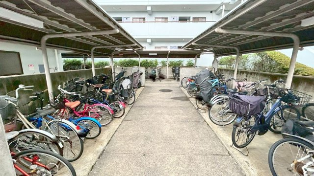 グランドパレス学園前C棟のその他共用部分