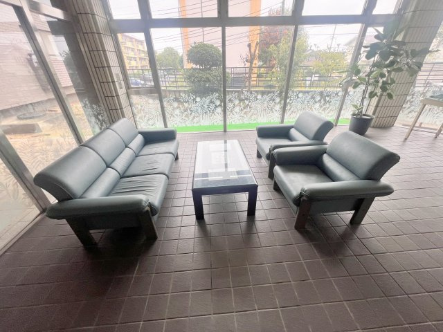 グランドパレス学園前C棟のロビー