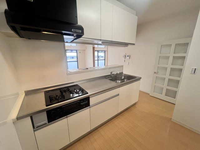 グランドパレス学園前C棟のキッチン