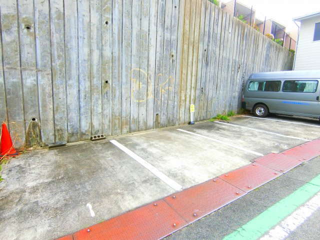 シティハイムソファレの駐車場