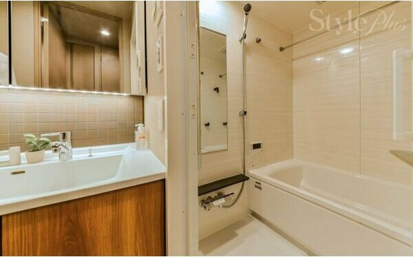 オーパスレジデンス名古屋ステーションの浴室