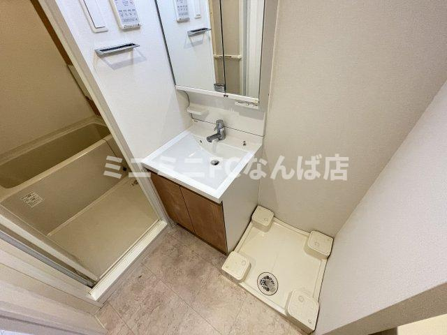 ルーエ天満橋の洗面所