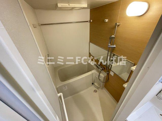 ルーエ天満橋の浴室