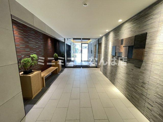 ルーエ天満橋のエントランス