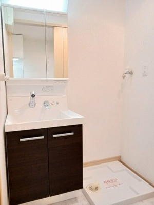 【洗面所】 | エスパシオ南蔵王 | 使いやすい洗面所です