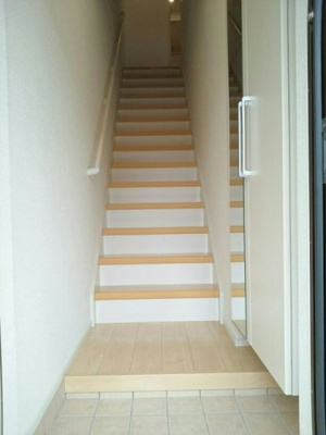 【玄関】 | ジェルメＺ・Ａ | きれいな玄関です