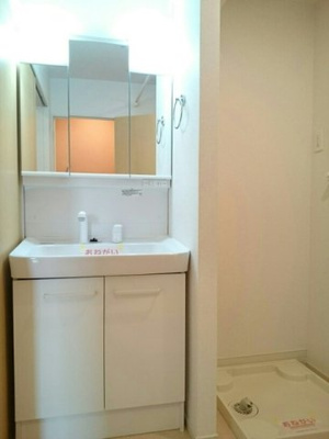 【洗面所】 | ジェルメＺ・Ａ | 広い洗面スペース