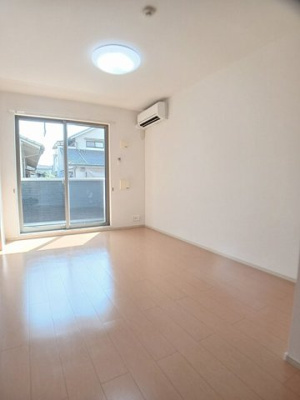 【内装】 | シエル | 明るい色調の室内です