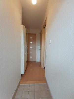 【玄関】 | ルミエールⅢ | 落ち着いた玄関です