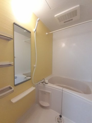 【浴室】 | ルミエールⅢ | 日々の暮らしに欠かせないお風呂です