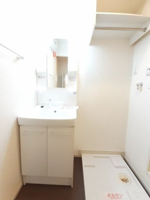 【洗面所】 | ルミエールⅢ | 使いやすい洗面所です