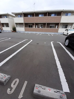 【駐車場】 | ルミエールⅢ | 駐車場完備です