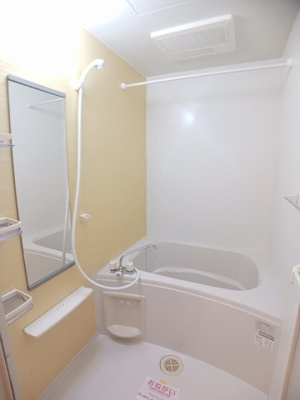 【浴室】 | ベルミニヨン | ゆったり過ごせるお風呂です