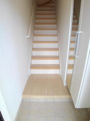 【玄関】 | エクセレント山口 | 落ち着いた玄関です