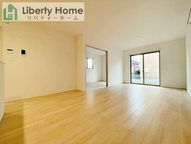 守谷市薬師台7丁目　新築戸建　B号棟の駐車場