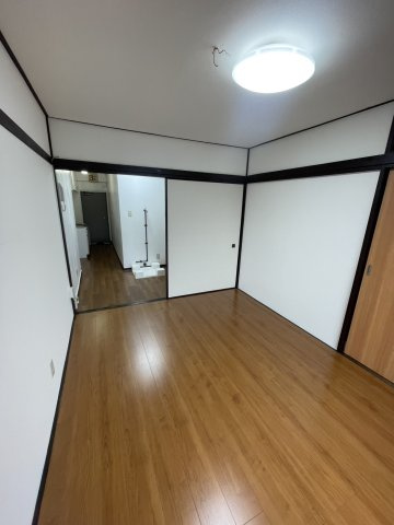 文原ビルの居間・リビング