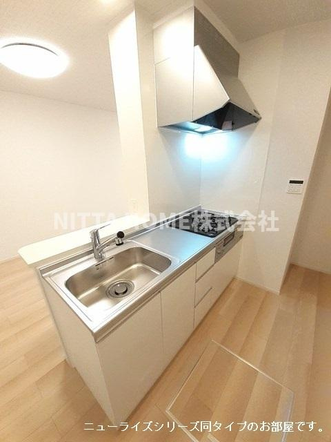 モルゲン・チェーロのキッチン|【完成イメージ】開放的なカウンターキッチンは３口コンロになります◎