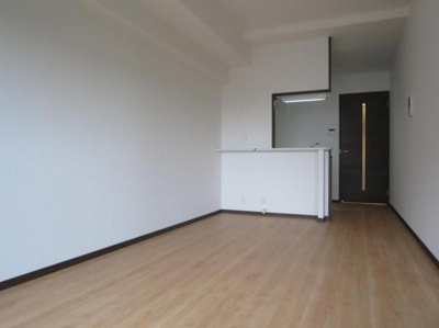 【居間・リビング】 | サンパーク板付 | アレンジ自由自在の広々空間です！