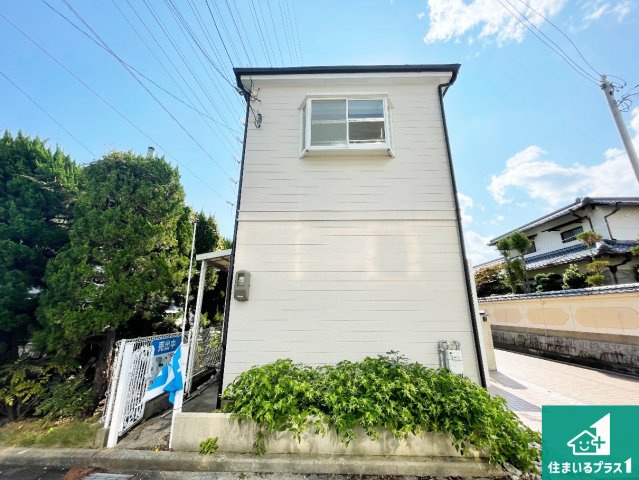 宝塚市今里町　中古一戸建ての外観|周辺は落ち着いた街並みの住宅地！子育てがしやすい住環境です！現地でしかわからない事もございます。是非一度ご覧ください。