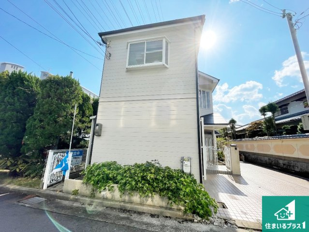 宝塚市今里町　中古一戸建ての外観|安心の10年保証！外観を美しく保ち、雨水で汚れを落とします！気になることがありましたら、お気軽にお問い合わせください！