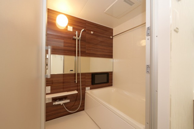 【浴室】 | プレジオ九条 | きれいなお風呂です