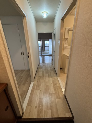 第二シャルマン四條畷の玄関