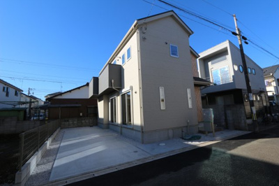 【外観】 | 【Excellent Court】小平市津田町１期 | ウォークインクローゼットのある住まいで収納上手な生活を実現！衣類だけでなく、箱物や思い出の品もたっぷり収納できますので、整理整頓おしまい頂けたら居室空間をより広々とお使いいただけます！