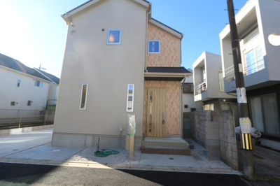 【外観】 | 【Excellent Court】小平市津田町１期 | １階ＬＤＫ電動シャッター・全居室複層ガラス・網戸付きの安心な暮らし♪