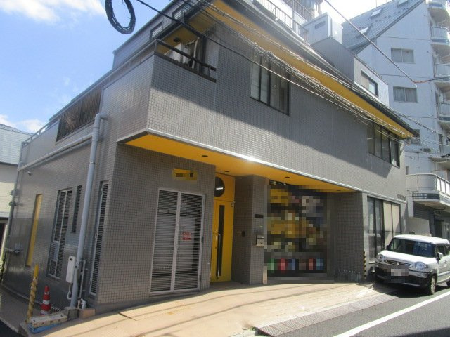 文京区小石川２丁目の倉庫の外観