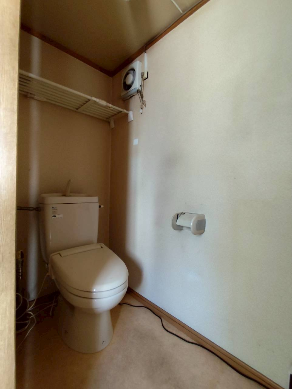 星が浦北1-1-23貸事務所付工場のトイレ