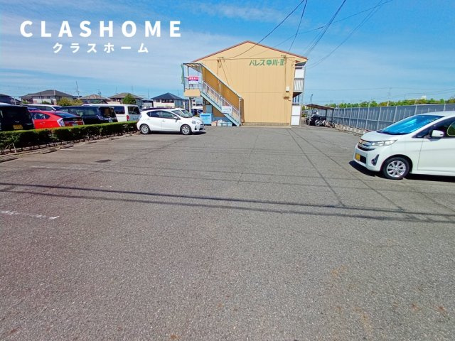 パレス中川２　　　刈谷市近郊の賃貸はクラスホームの駐車場
