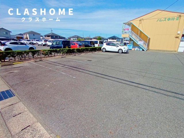 パレス中川２　　　刈谷市近郊の賃貸はクラスホームの駐車場