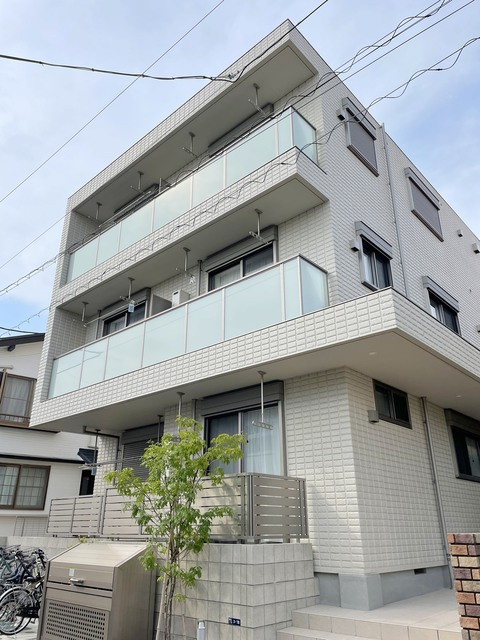 Celeste Kugenumaの外観