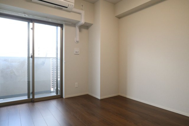 ジョワイユ新大阪の洋室