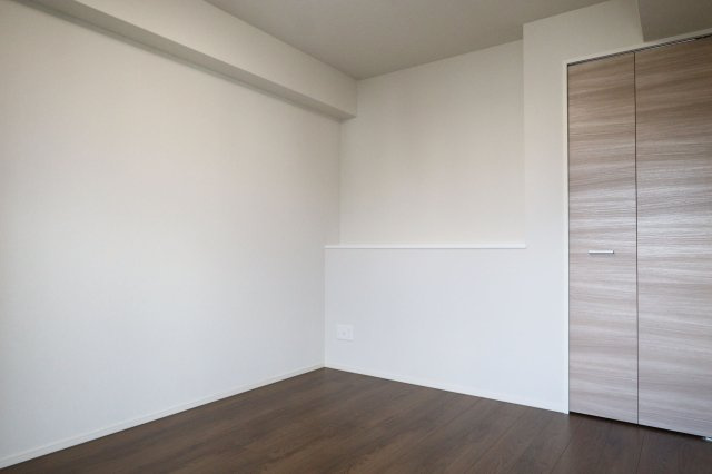 ジョワイユ新大阪の洋室