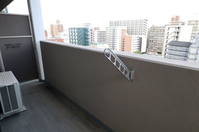 ジョワイユ新大阪のバルコニー