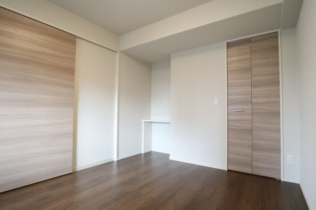 ジョワイユ新大阪の洋室