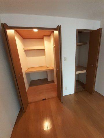 アンソレイエ本郷の収納