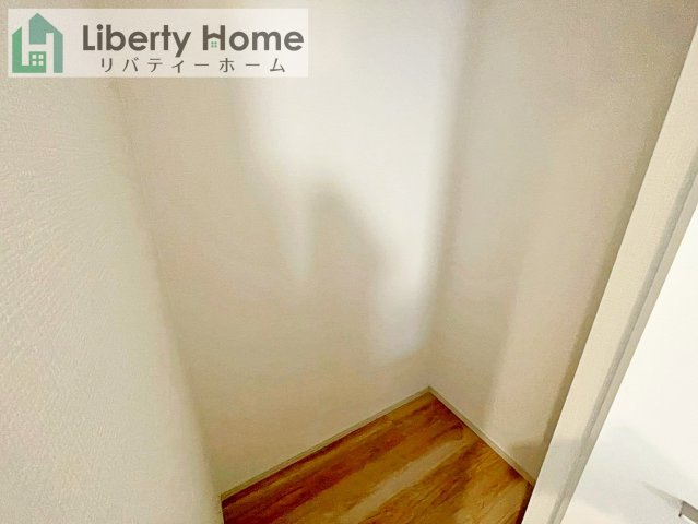 守谷市松ケ丘5期　新築戸建　2号棟の収納